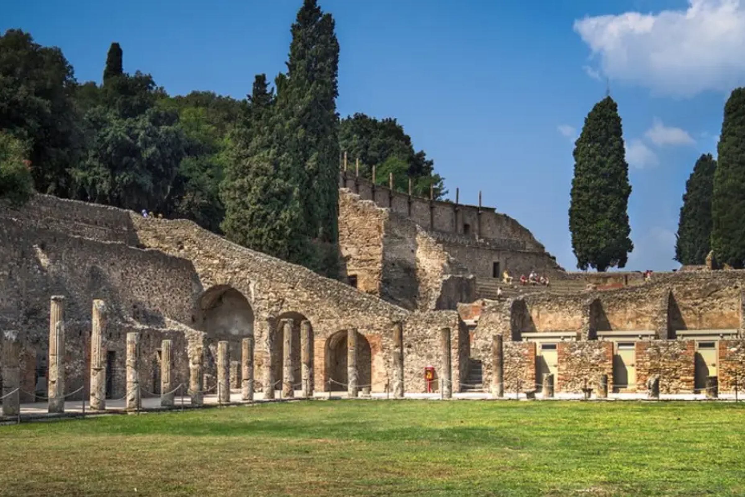 Pompeii and Capri Island Day Trip